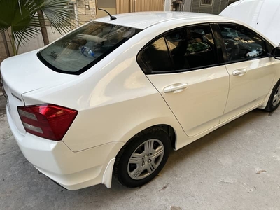 Honda CIty 2015 1.3 IVTEC White Color in 10/10 Condition