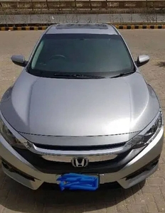 Senior Banker's Honda Maintained Top-of-the-line UG CIVIC-17 Silver