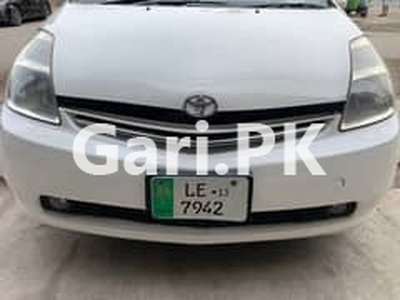Toyota Prius 2007 for Sale in Lahore•
