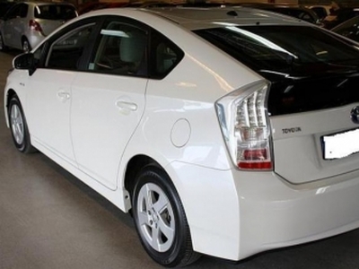 2010 toyota pirus for sale in lahore