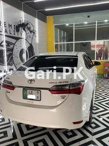 Toyota Corolla Altis Grande 1.8 2017 for Sale in Lahore
