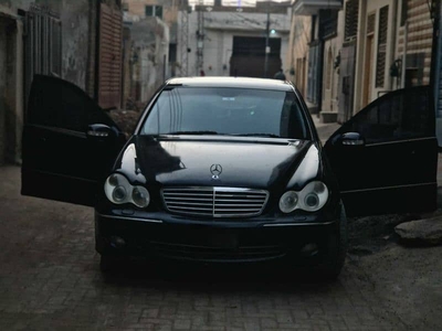 Black Beauty Mercedes c 180 2005/2008 Lahore No contact 03347546732