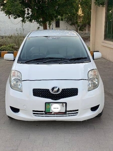 Toyota Vitz 2005 Punjab Registered