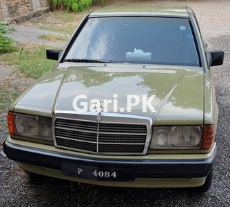 Mercedes Benz E Class 1985 for Sale in Nowshera