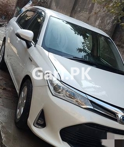 Toyota Corolla Axio Hybrid 1.5 2017 for Sale in Lahore