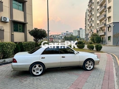 Toyota Crown Royal Saloon 1995 for Sale in Lahore