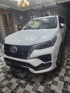 Toyota Fortuner V 2022 for Sale in Lahore