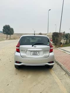 Nissan Note E Power 2016 for Sale in Lahore
