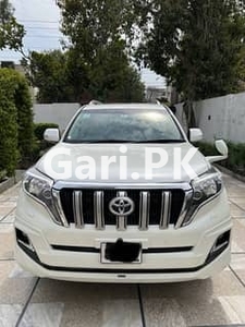 Toyota Prado 2014 for Sale in Lahore