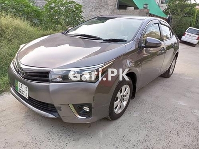 Toyota Corolla GLi Automatic 1.3 VVTi 2015 for Sale in Lahore