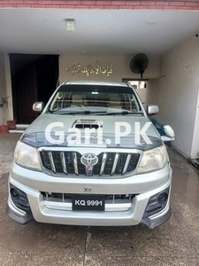 Toyota Hilux D-4D Automatic 2006 for Sale in Lahore