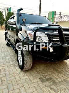 Toyota Hilux Invincible 2013 for Sale in Karachi