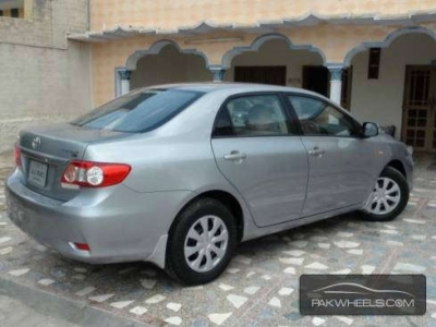 2014 toyota corolla for sale in lahore