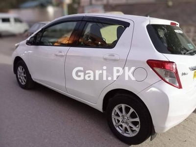 Toyota Vitz 2013 for Sale in Karachi