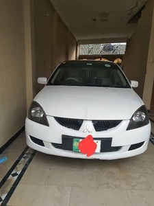 Mitsubishi lancer in new good condition