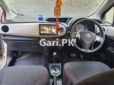 Toyota Vitz F 1.0 2011 for Sale in Faisalabad