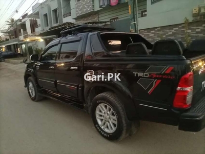 Toyota Hilux 2012 for Sale in Karachi