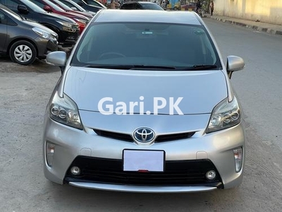 Toyota Prius S Touring Selection My Coorde 1.8 2013 for Sale in Faisalabad