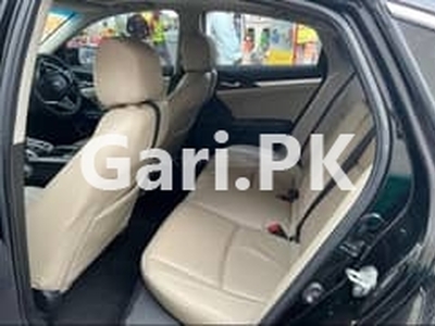 Honda Civic VTi Oriel Prosmatec 2017 for Sale in Sialkot•