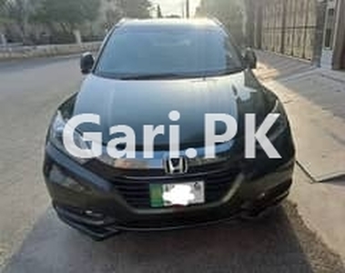 Honda Vezel 2016 for Sale in Lahore•