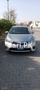 Toyota Corolla GLI 2015 for Sale in Karachi•