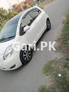 Toyota Vitz 2010 for Sale in Gujranwala•