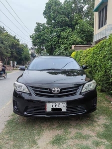 Toyota carolla XLI 2014