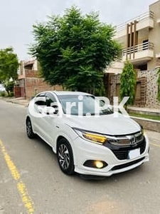 Honda Vezel 2019 for Sale in Faisalabad•