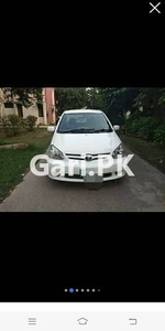 Toyota Platz 2004 for Sale in Lahore•