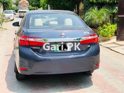 Toyota Corolla GLi Automatic 1.3 VVTi 2015 for Sale in Lahore