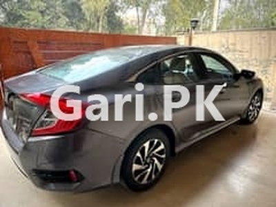 Honda Civic VTi Oriel Prosmatec 2017 for Sale in Lahore
