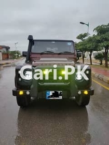 Land Rover Defender 2013 for Sale in Islamabad