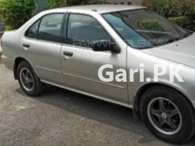 Nissan Sunny 2000 for Sale in Faisalabad