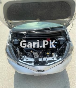 Toyota Vitz F M Package 1.0 2017 for Sale in Lahore