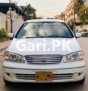 Nissan Sunny 2005 for Sale in Karachi•