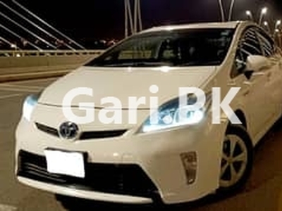 Toyota Prius 2016 for Sale in Karachi