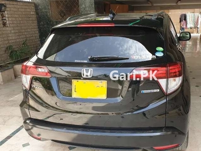 Honda Vezel 2015 for Sale in Karachi