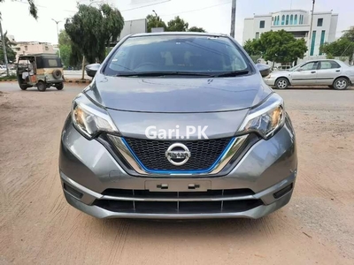 Nissan Note VX 2017 for Sale in Karachi