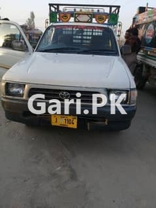 Toyota Hilux 2002 for Sale in Multan