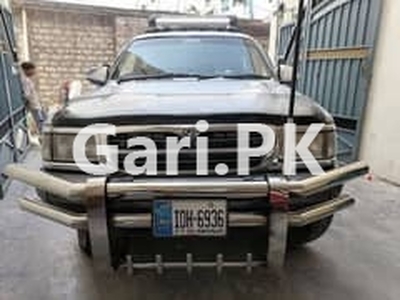 Mazda B2200 GLI 1997 for Sale in Muzaffarabad•