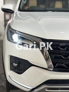 Toyota Fortuner 2.7 V 2022 for Sale in Peshawar