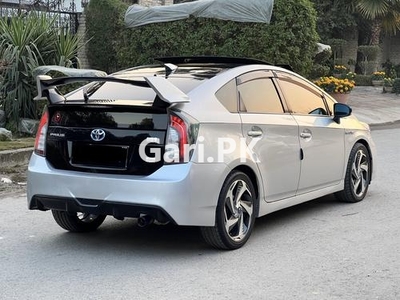 Toyota Prius G Touring Selection Leather Package 1.8 2011 for Sale in Islamabad