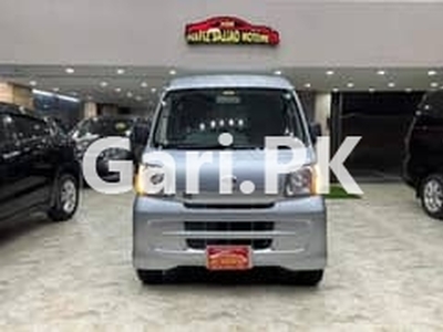 Daihatsu Hijet 2016 for Sale in Faisal Town