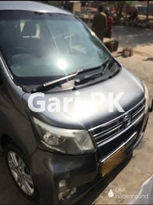 Daihatsu Move 2014 for Sale in Gulistan-e-Jauhar Block 12