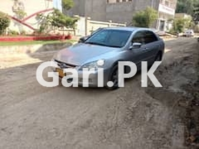Honda Accord 2005 for Sale in Gulshan-E-Iqbal Block 4