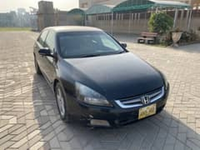 Honda Accord 2007 for Sale in no malfunctions
Needs to get a bit tidy