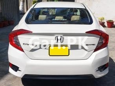 Honda Civic 1.8 I-VTEC CVT 2016 for Sale in Karachi