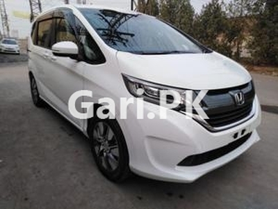 Honda Freed 2016 for Sale in Lahore