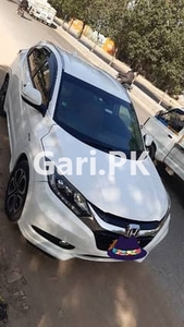 Honda Vezel 2014 for Sale in Gulshan-e-Millat
