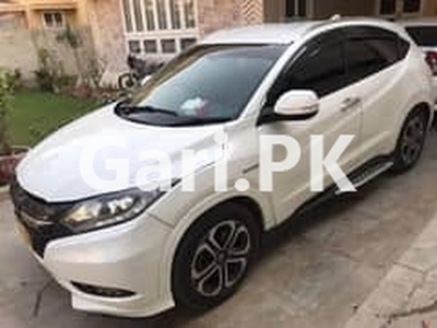 Honda Vezel 2015 for Sale in Gulshan-E-Iqbal Block 5